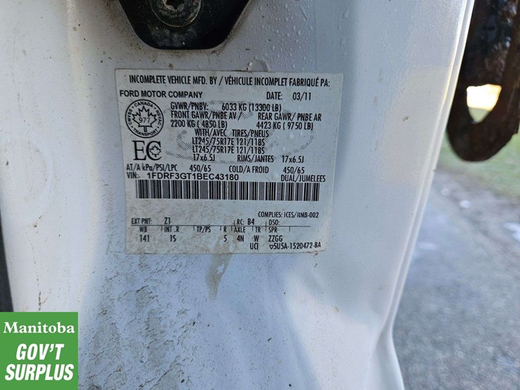 2011-ford-f350-image-22