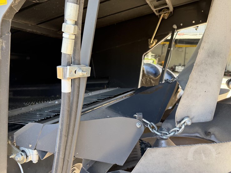 2022-claas-lexion-7500-image-87