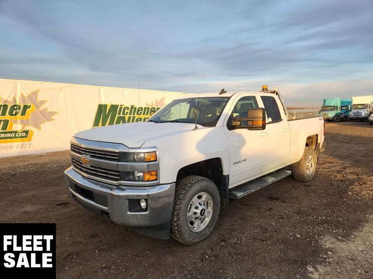2015-chevrolet-silverado-2500hd-image-1