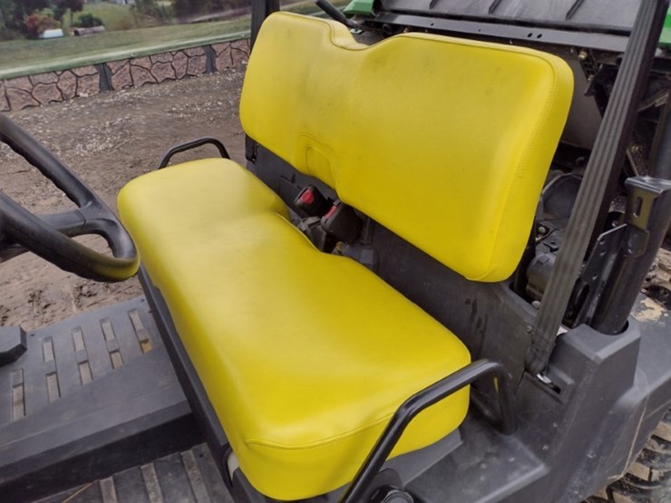 john-deere-gator-image-9