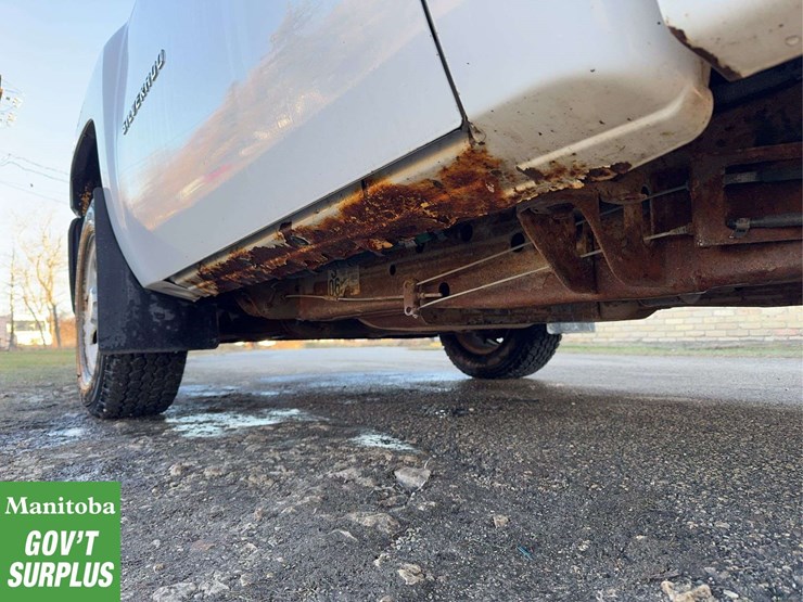 2011-chevrolet-silverado-1500-image-9