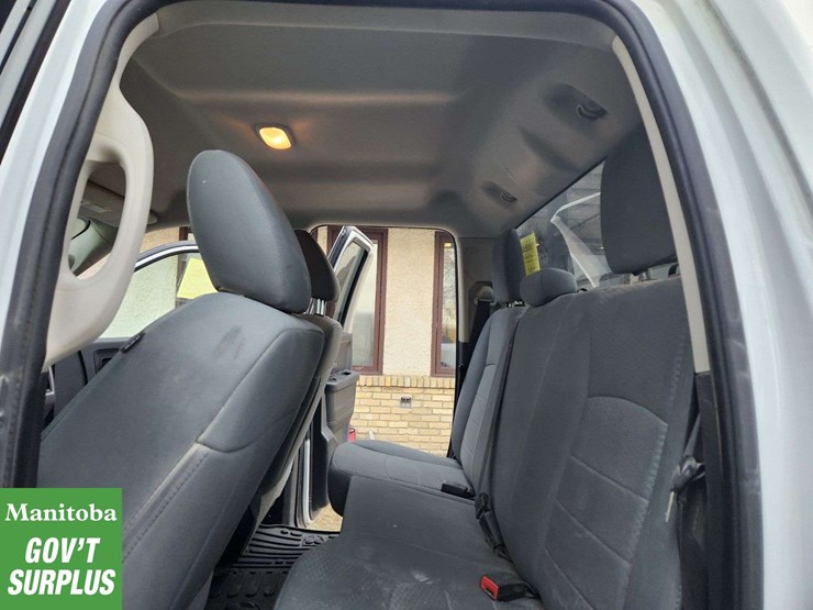 2014-dodge-1500-image-29