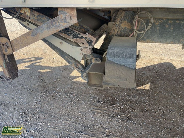 2014-international-durastar-4300-image-17