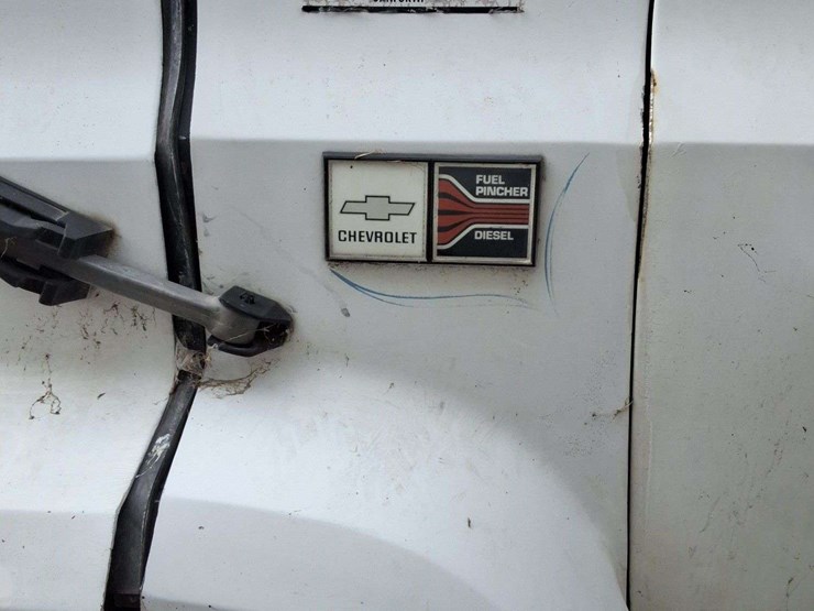 chevrolet-diesel-grain-truck,-5-x-2-speed,-single-axle,-runs,-weak-brakes,-wood-floor,-16ft-bed,-vin--1gbl7dig7bv106791-image-15