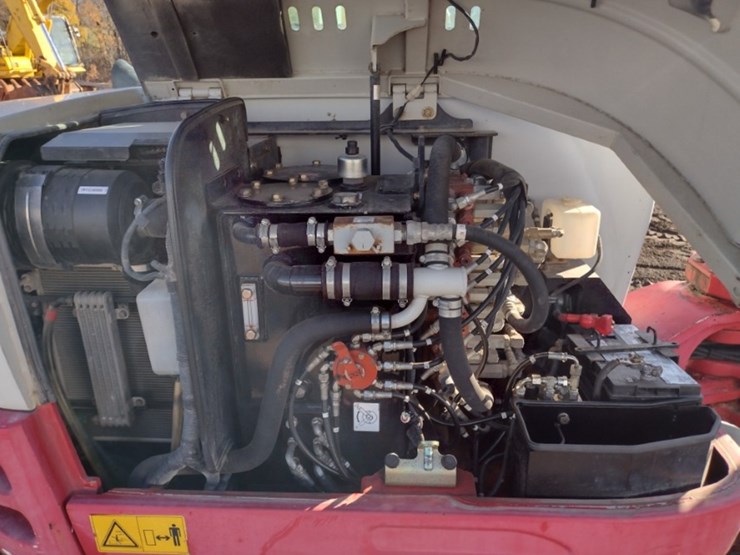 18-takeuchi-tb260cra-excavator-(qea-4048)-image-42