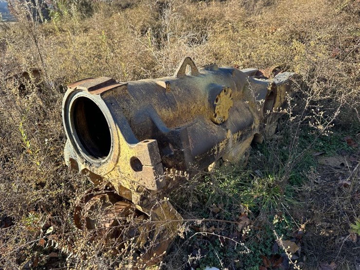 #2200-•-caterpillar-d8-undercarriage-image-3