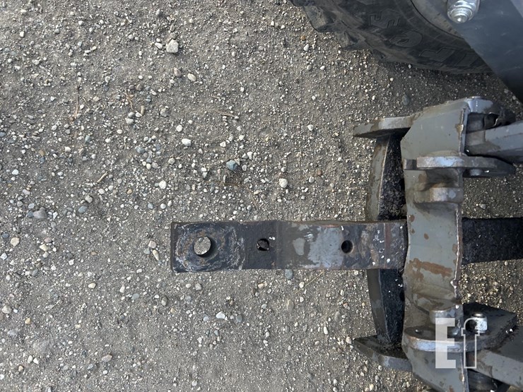 2014-challenger-mt585d-image-23