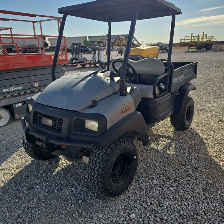 2016 Club Car Ingersoll Rand, Carryall 1500 Kubota Diesel, 1,348 hours, 4x4, new tires, and dump bed, runs and works great
