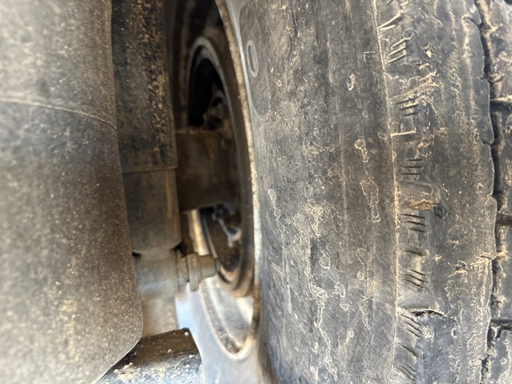 #33712-•-2011-mack-cxu-t/a-sleeper-truck-tractor-1m1aw09y5bm013138-image-14