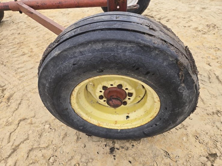 #5885-•-gehl-running-gear-image-5