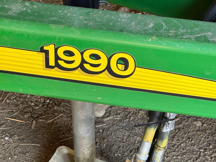 john-deere-1990-image-3