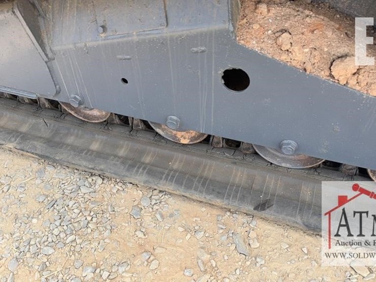 2012-bobcat-t650-image-21