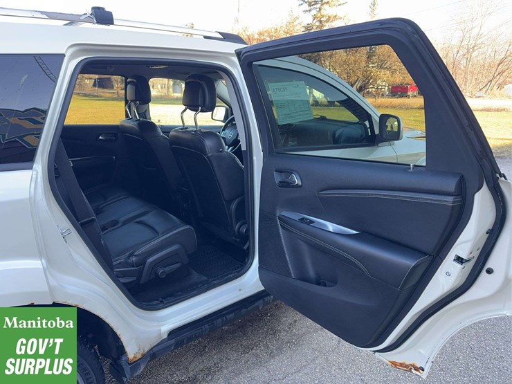 2012-dodge-journey-image-24