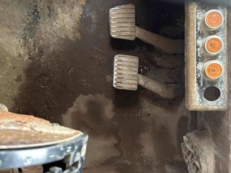 caterpillar-777b-image-23