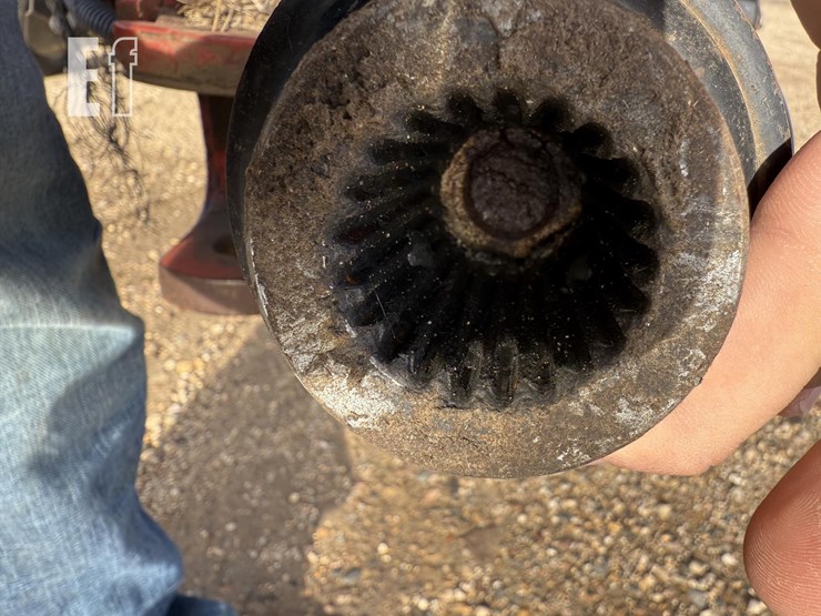 2013-case-ih-rb564-image-14