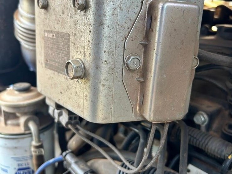 2016-new-holland-workmaster-37-image-51