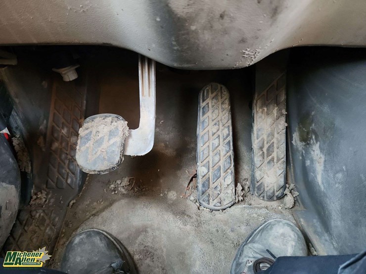 2002-sterling-lt9500-image-25