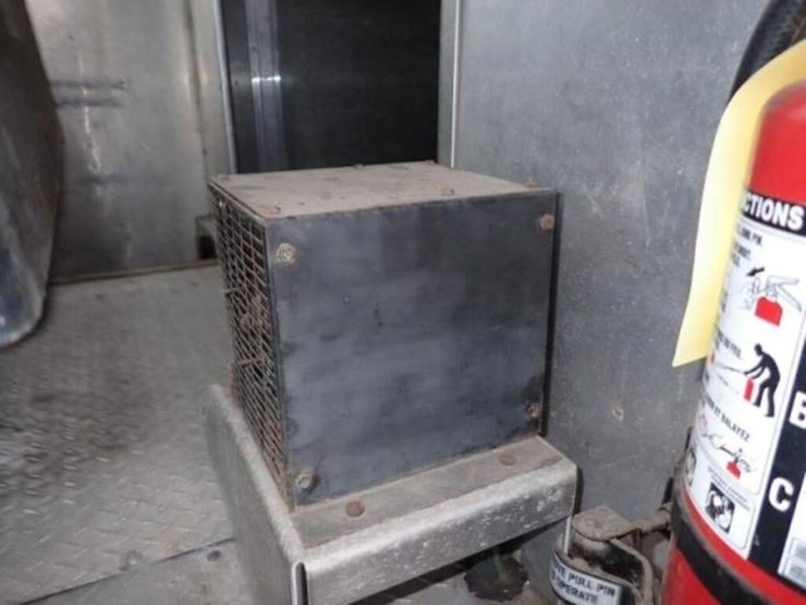 2013-freightliner-mt55-image-32