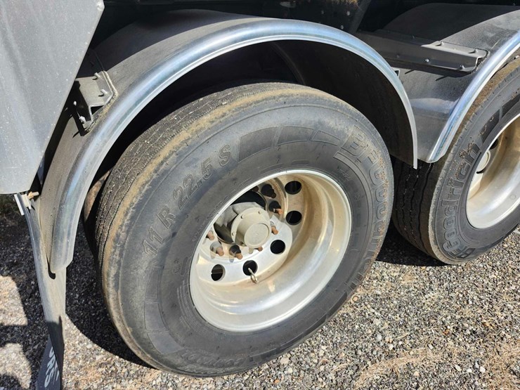 2023-prestige-hopper-bottom-trailer-image-13