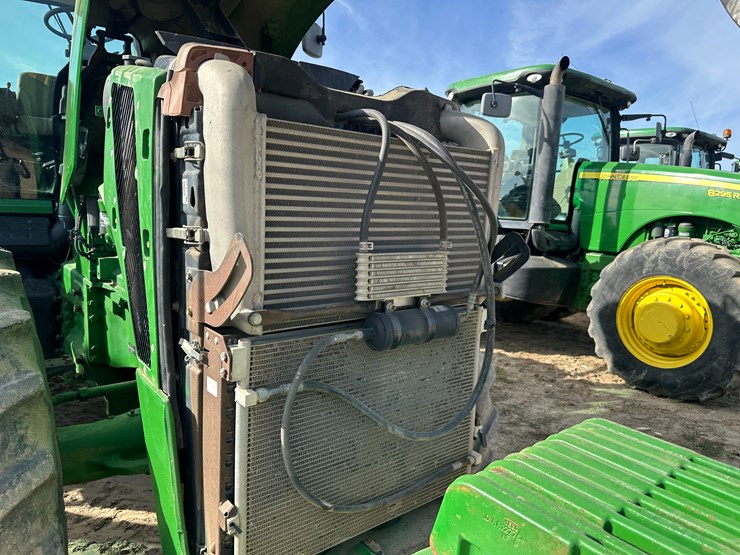 2010-john-deere-8295r-image-48