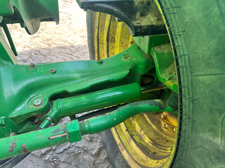 2010-john-deere-8295r-image-16