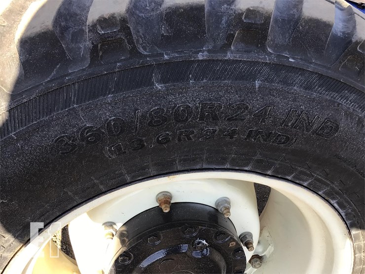 new-holland-t5040-image-27