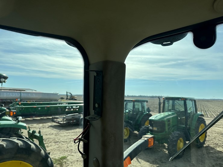 2010-john-deere-8295r-image-65