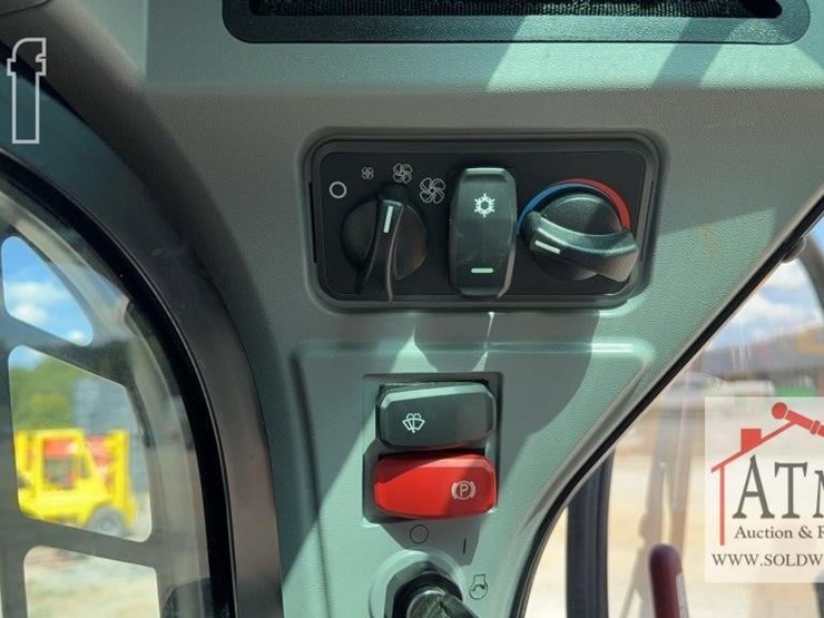 2023-caterpillar-289d3-image-16