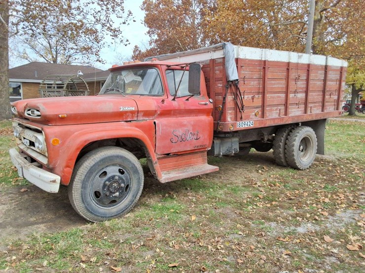 1961-chevrolet-60-image-1