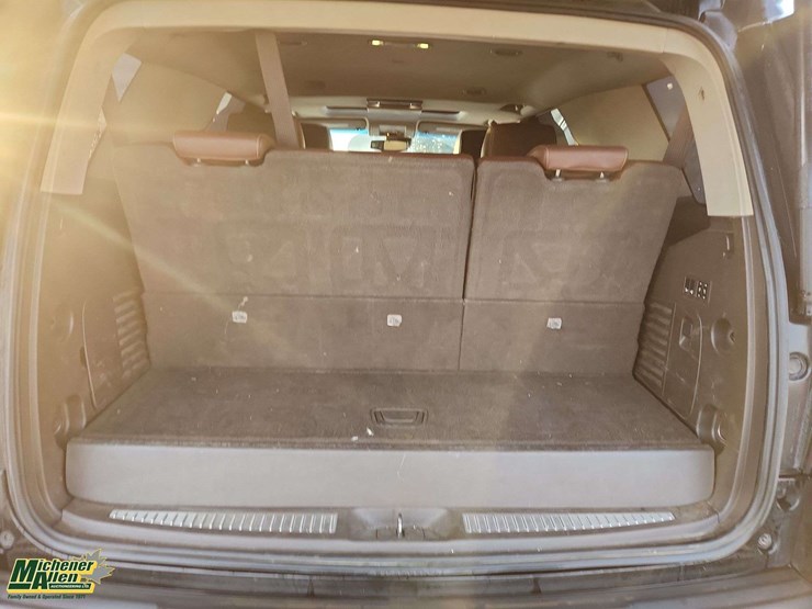 2018-chevrolet-tahoe-ltz-image-26