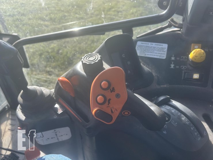 2003-new-holland-tm120-image-18