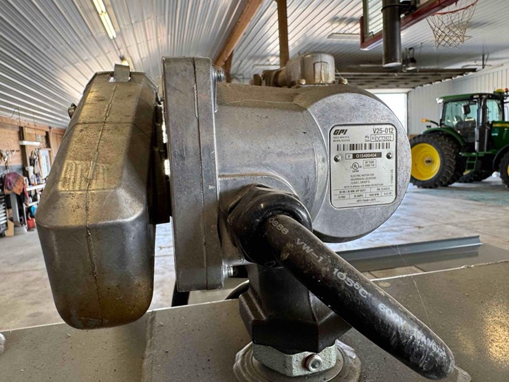 2023-thunder-creek-equipment-ev-750-image-4