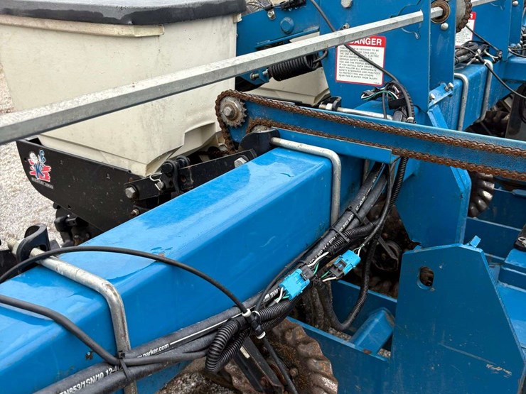 2005-kinze-3500-image-71