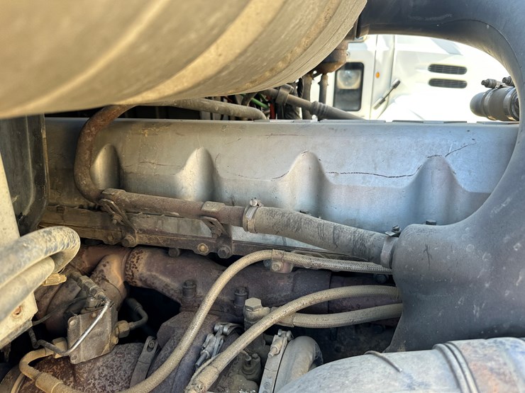 #33710-•-2011-mack-cxu-t/a-sleeper-truck-tractor-1m1aw09y3bm013638-image-63