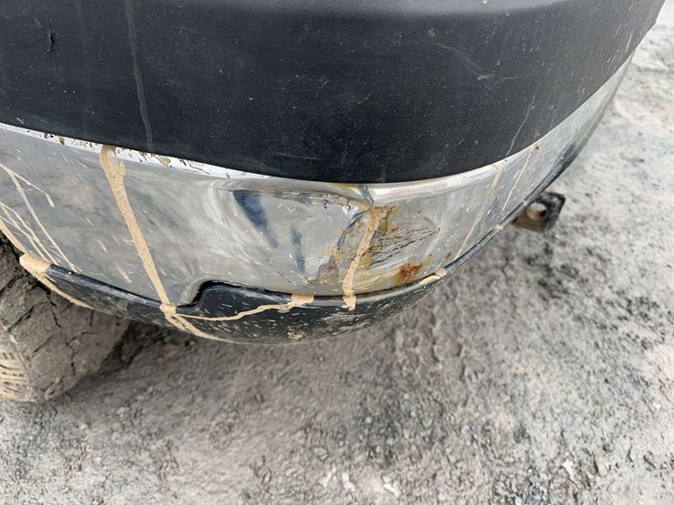 2006-chevrolet-3500-image-16