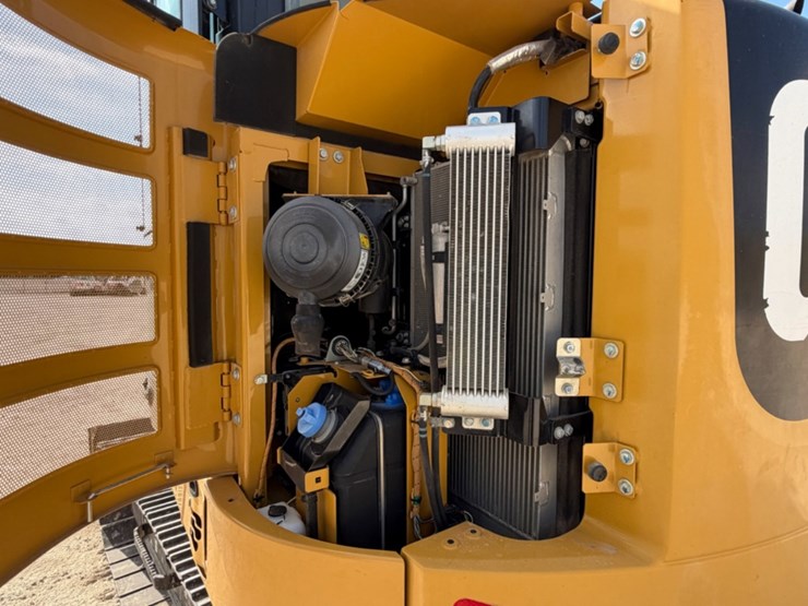 2017-caterpillar-315f-lcr-image-14