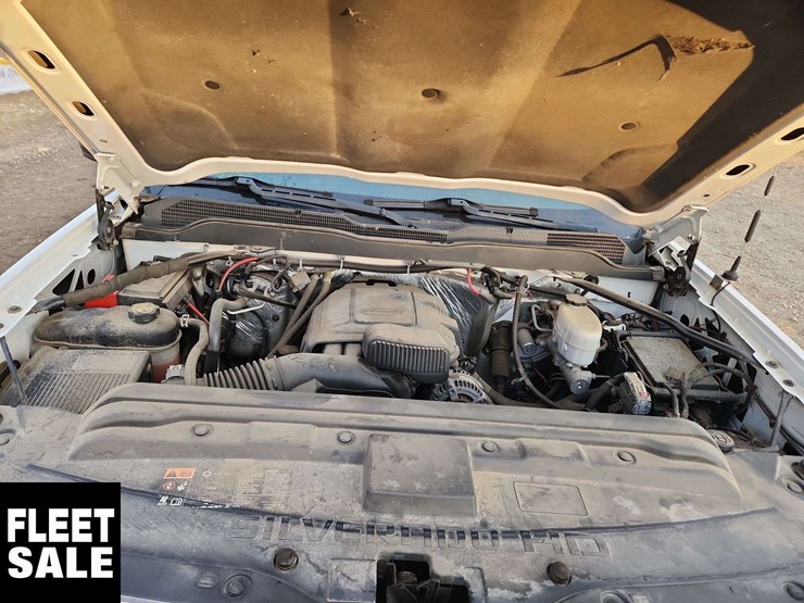 2015-chevrolet-silverado-2500hd-image-24