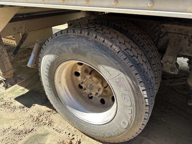 #33708-•-2014-mack-cxu-t/a-daycab-truck-tractor-1m1aw02y3em038036-image-12