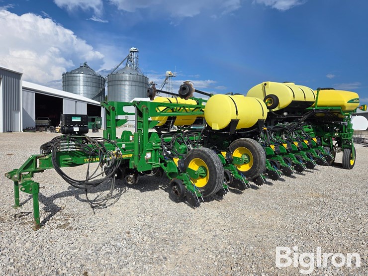 2019-john-deere-1775nt-image-1