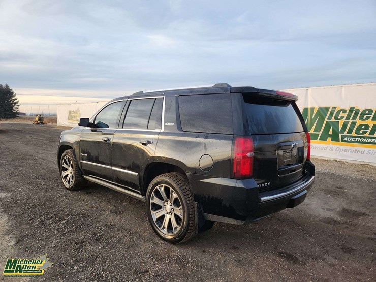 2018-chevrolet-tahoe-ltz-image-2