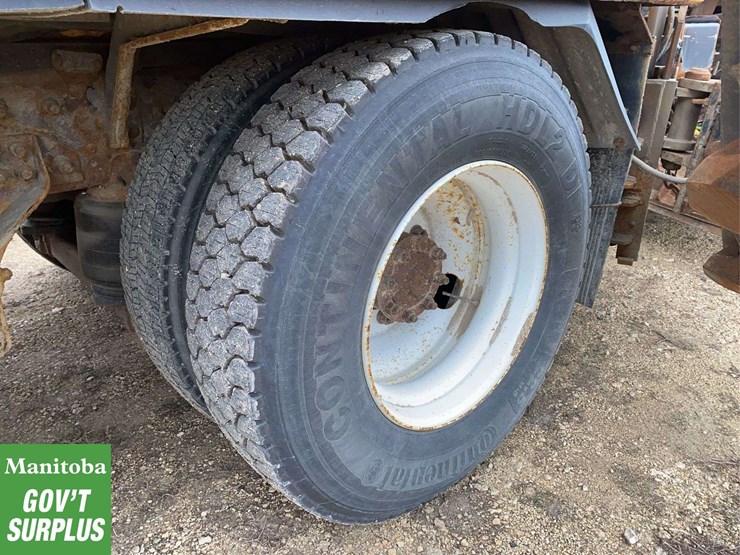 2009-international-workstar-7600-image-23