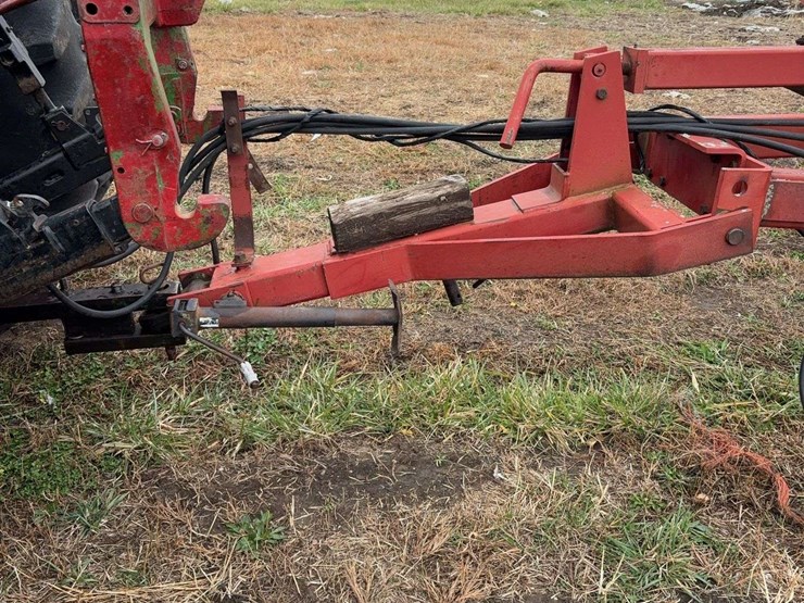 case-ih-4300-image-11