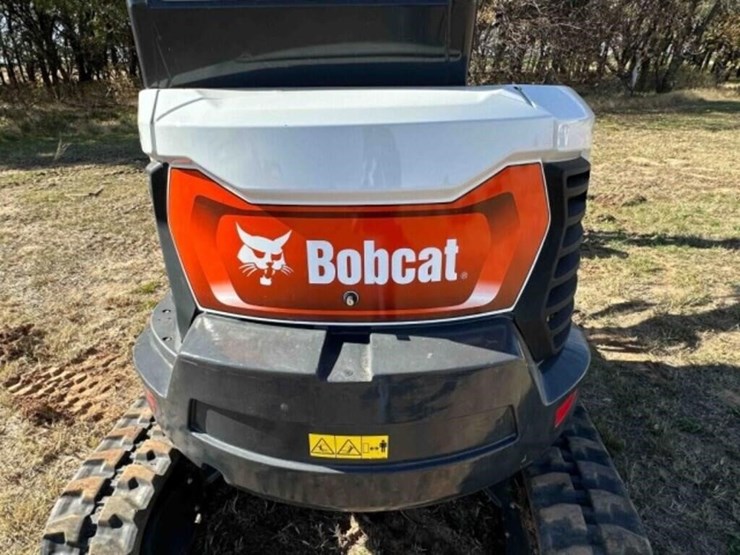 5802024-bobcat-e38-mini-excavator-image-22