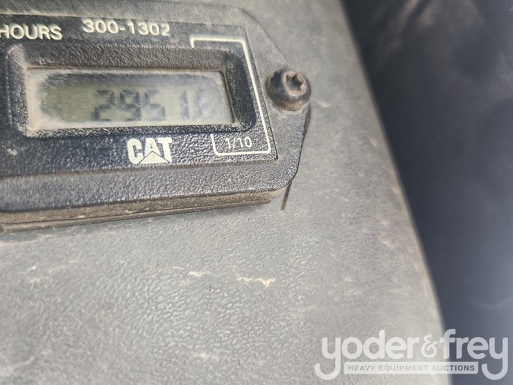 caterpillar-226b-image-31