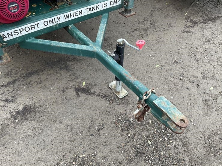 pbm-14'-400g-poly-mixing-tank-trailer-image-9