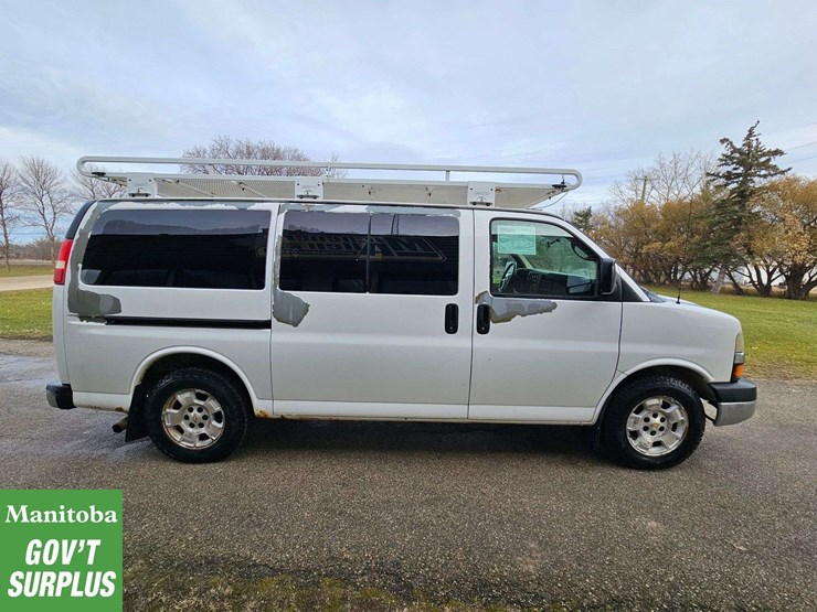 2011-chevrolet-express-1500-image-5