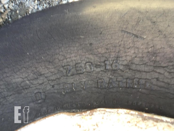 1995-ford-3930-image-21