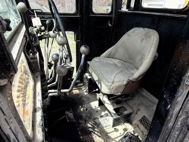 1973-champion-565t-motorgrader-image-7