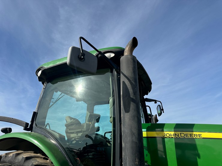 2010-john-deere-8295r-image-36
