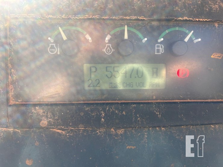 2010-deere-450j-lgp-image-18